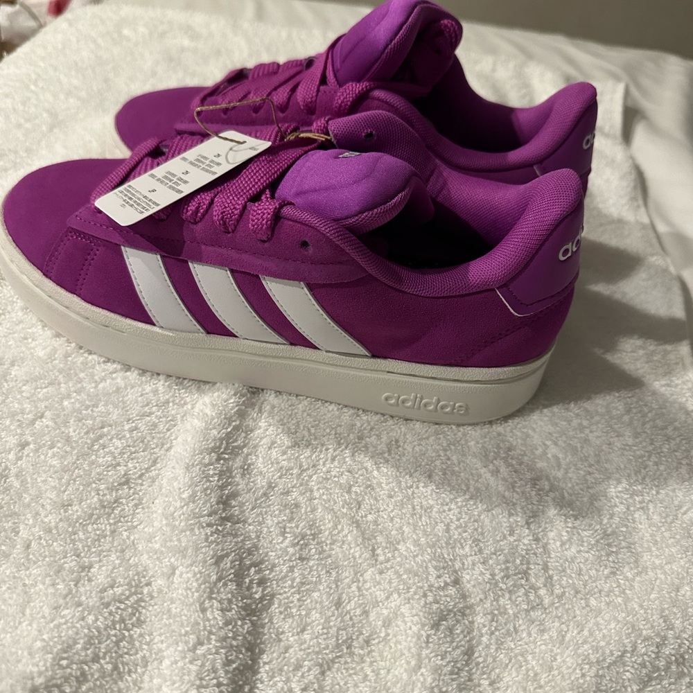 Adidas Women's grand court a.